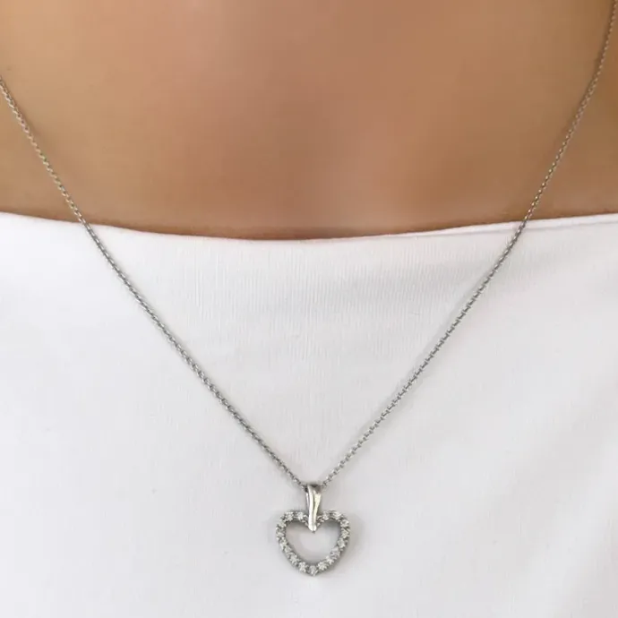 Hjerte diamantvedhæng i 14 karat hvidguld 0,22 ct