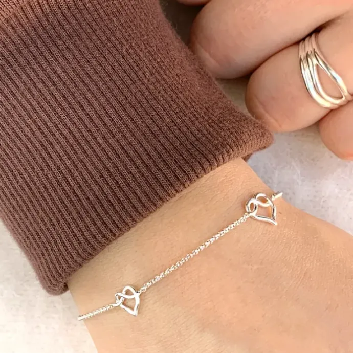 Hjerte infinity armbånd i sølv med vedhæng i sølv