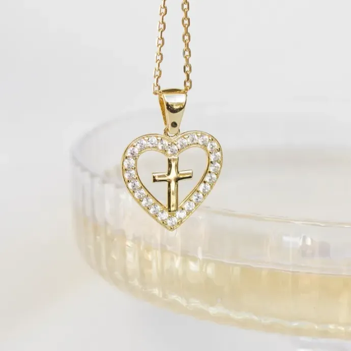 Hjerte kors vedhæng i 9 karat guld med rhodium