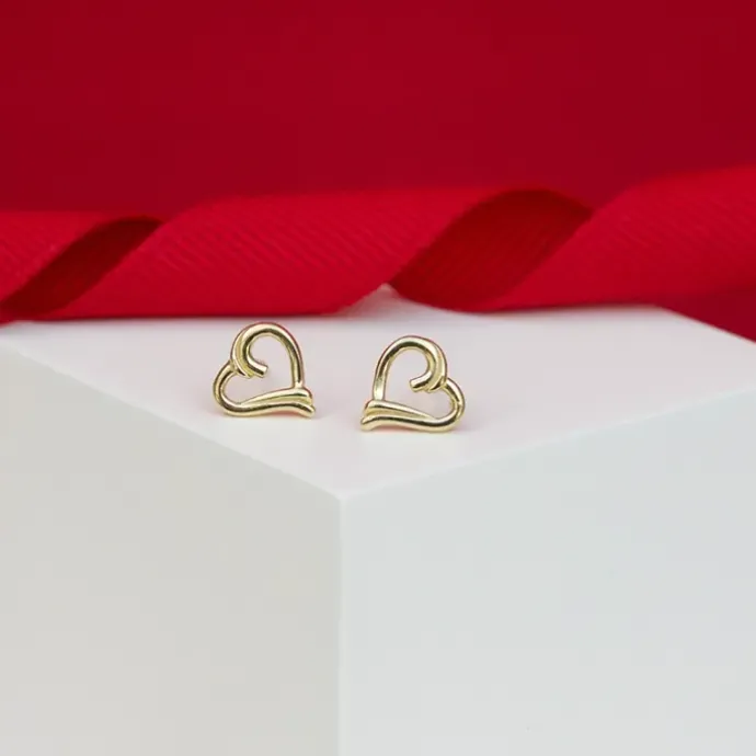 Hjerte øreringe i 8 karat guld