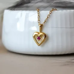 Hjerte rubin vedhæng i 14 karat guld 0,063 ct
