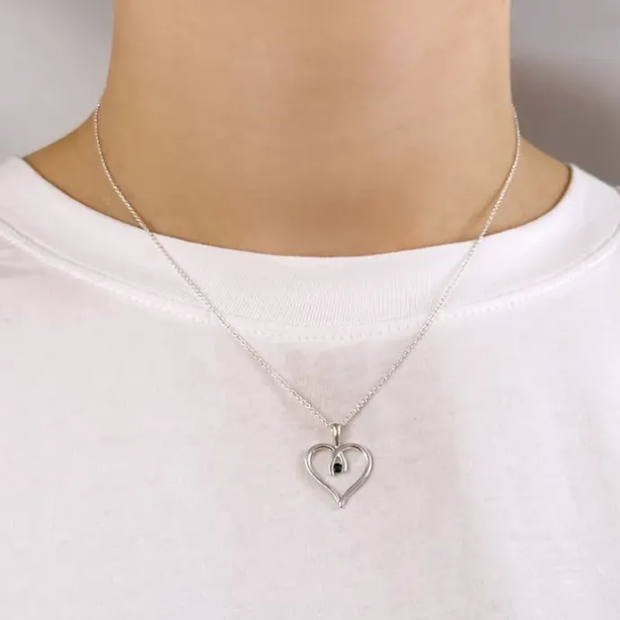 Hjerte safir vedhæng i sølv