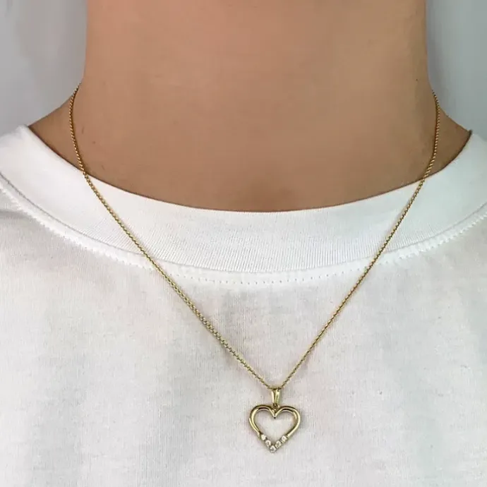 Hjerte zirkon vedhæng i 8 karat guld