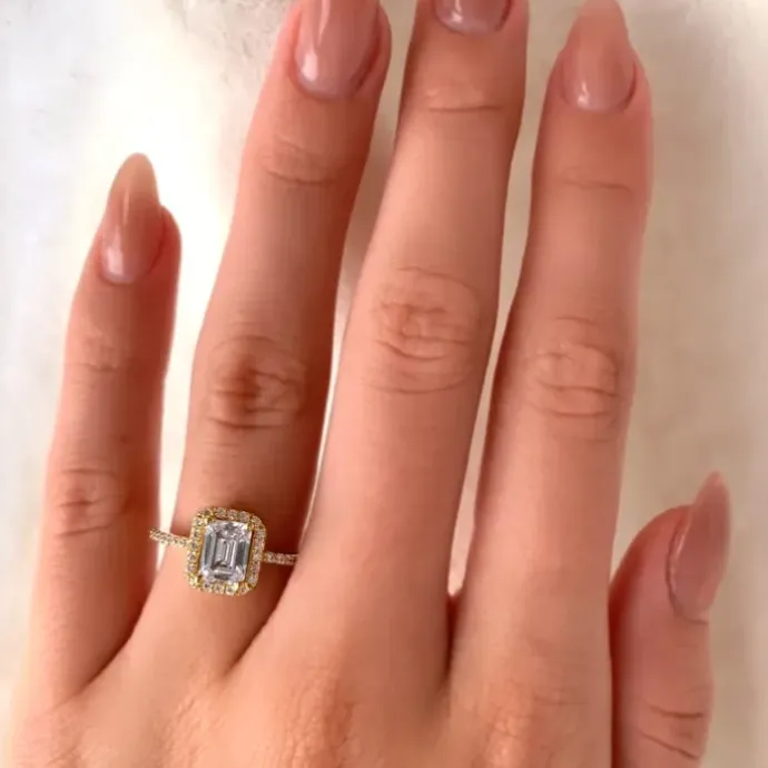 Hvid zirkon ring i 9 karat guld