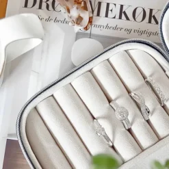 Hvid zirkon ring i sølv