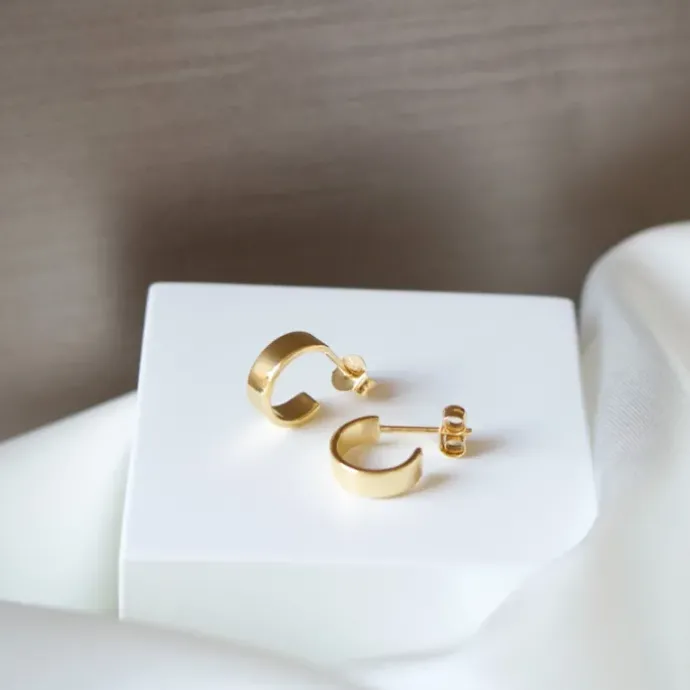 ID Fine IDH011GD chunky mini hoops i forgyldt sølv