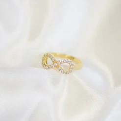 Infinity ring i forgyldt sølv