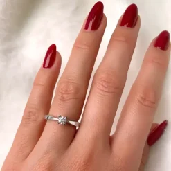 Kampagne - diamant ring i 14 karat hvidguld 0,20 ct
