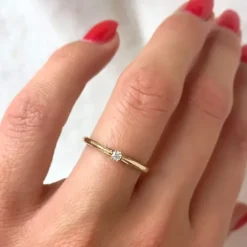 Kampagne - diamant solitairering i 14 karat guld 0,05 ct