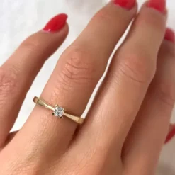 Kampagne - diamant solitairering i 14 karat guld 0,14 ct