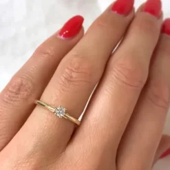 Kampagne - diamant solitairering i 14 karat guld 0,14 ct