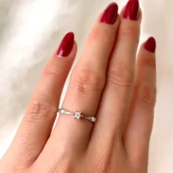 Kampagne - solitairering i 14 karat hvidguld 0,05 ct