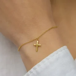 Kors armbånd i forgyldt sølv
