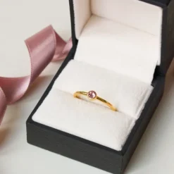 Krystal ring i forgyldt sølv