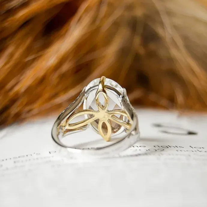 Kvarts diamantring i 14 karat guld.- og hvidguld 0,16 ct 6,00 ct