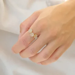 Marguerit lilla ring i forgyldt sølv - Maggie