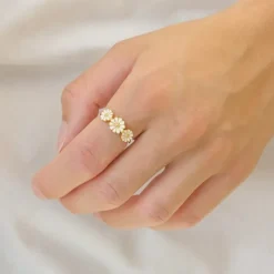 Marguerit ring i forgyldt sølv - Maggie