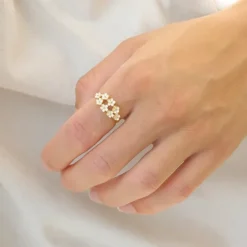 Marguerit ring i forgyldt sølv - Majse