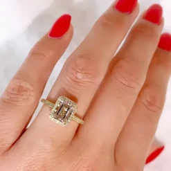 Morganit diamantring i 14 karat guld 1,70 ct 0,16 ct