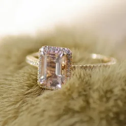 Morganit diamantring i 14 karat guld 1,70 ct 0,16 ct