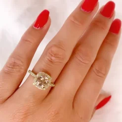 Morganit diamantring i 14 karat guld 1,25 ct 0,44 ct