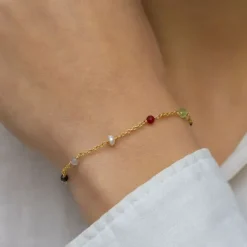 Multifarvet sten armbånd i forgyldt sølv x 4 mm