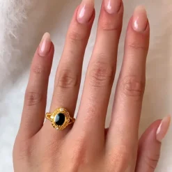Onyks ring i forgyldt sølv