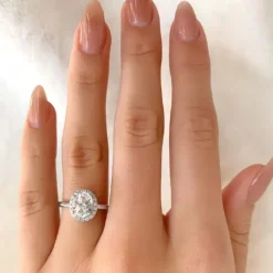 Oval zirkon ring i rhodineret sølv