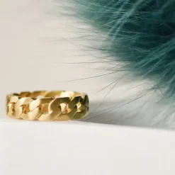 Panzer ring i forgyldt sølv