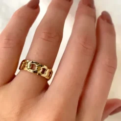 Panzer ring i forgyldt sølv