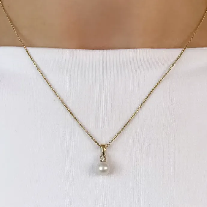 Perle diamantvedhæng i 14 karat guld 0,05 ct