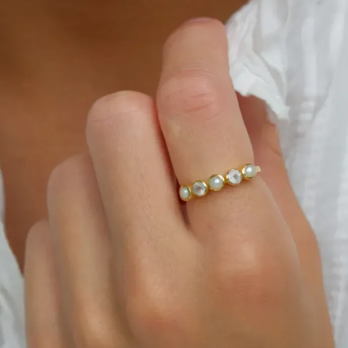Perle ring i forgyldt sølv