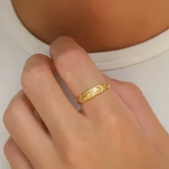 Ring i forgyldt sølv