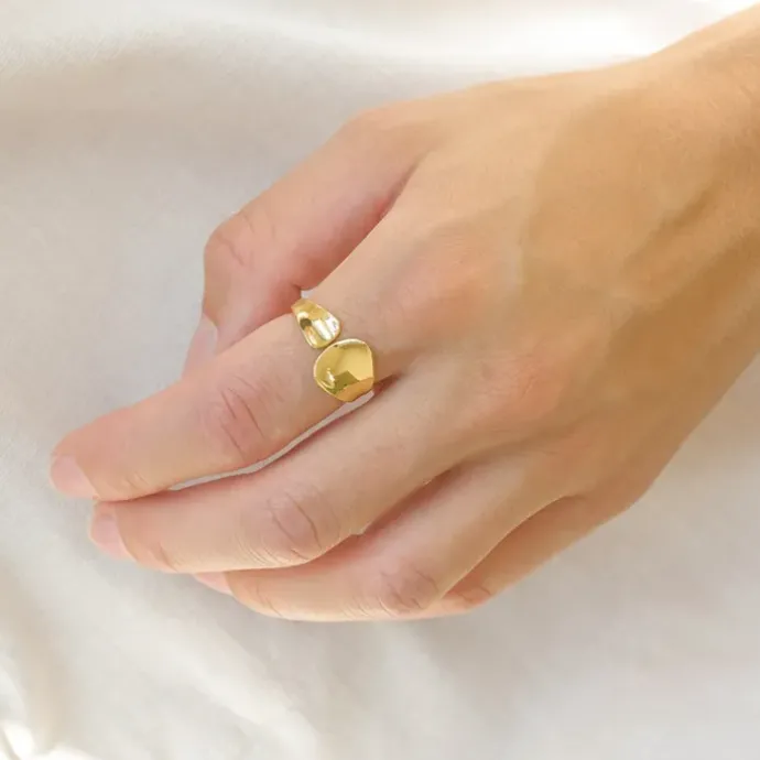 Ring i forgyldt sølv