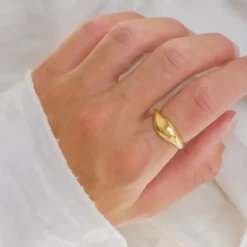 Ring i forgyldt sølv