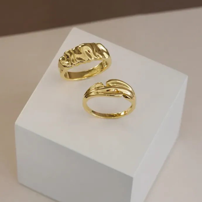 Ring i forgyldt sølv