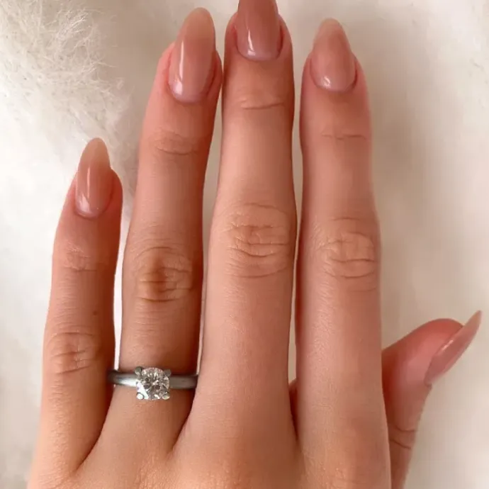 Ring i sort rhodineret sølv