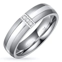 Ring i titanium og sølv