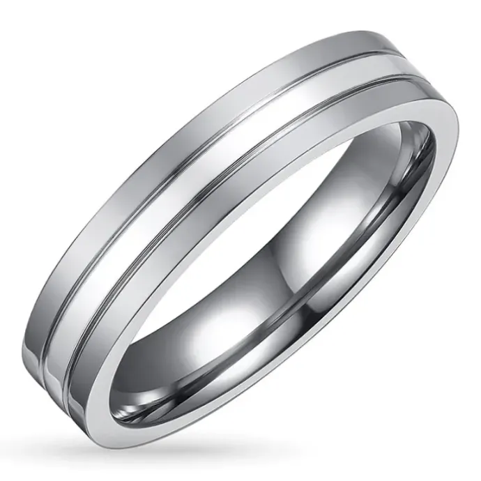 Ring i titanium og sølv