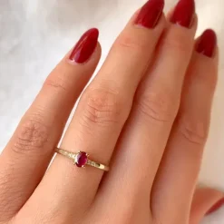 Rubin brillantring i 14 karat guld 0,35 ct 0,02 ct
