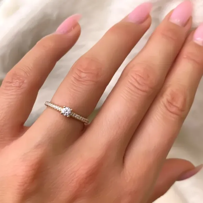 Rund diamant guld ring i 14 karat guld 0,15 ct 0,1 ct