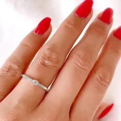 Rund diamantring i 14 karat hvidguld 0,08 ct 0,06 ct