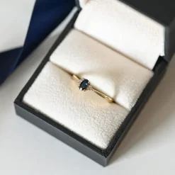 Safir diamantring i 14 karat guld 0,35 ct 0,03 ct