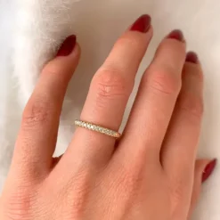Smal diamant ring i 14 karat guld 0,153 ct