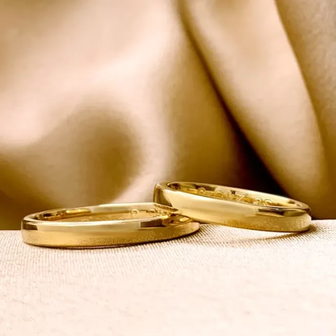 Smalle 3 mm vielsesringe i 9 karat guld - sæt