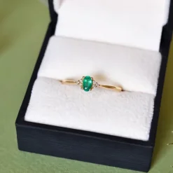 Smaragd diamantring i 14 karat guld 0,25 ct 0,03 ct
