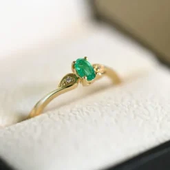 Smaragd diamantring i 14 karat guld 0,25 ct 0,008 ct