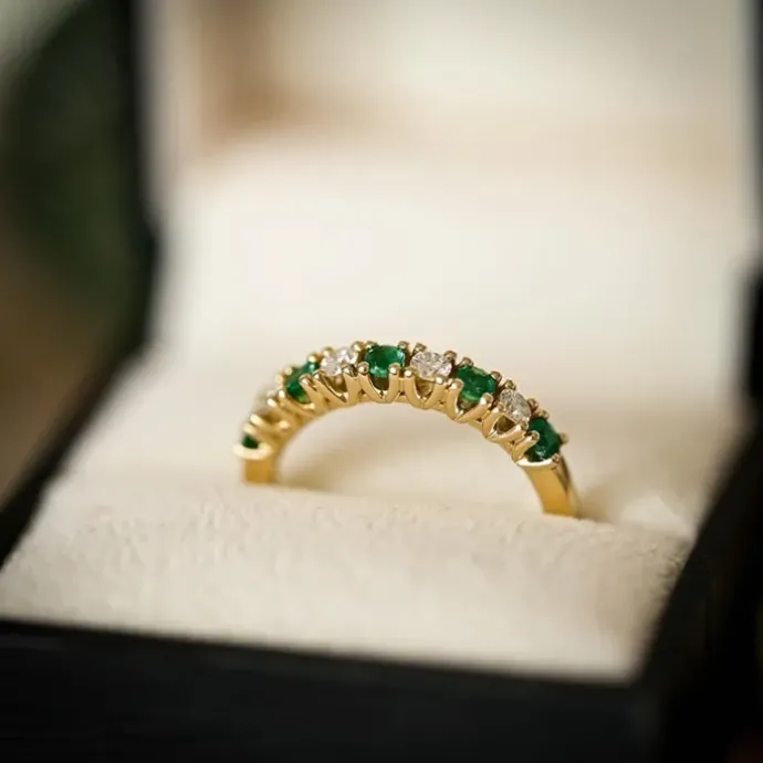 Smaragd diamantring i 14 karat guld 0,40 ct 0,24 ct
