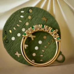 Smaragd diamantring i 14 karat guld 0,40 ct 0,24 ct