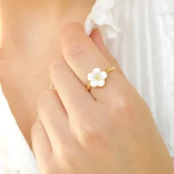 Smørblomst ring i forgyldt sølv